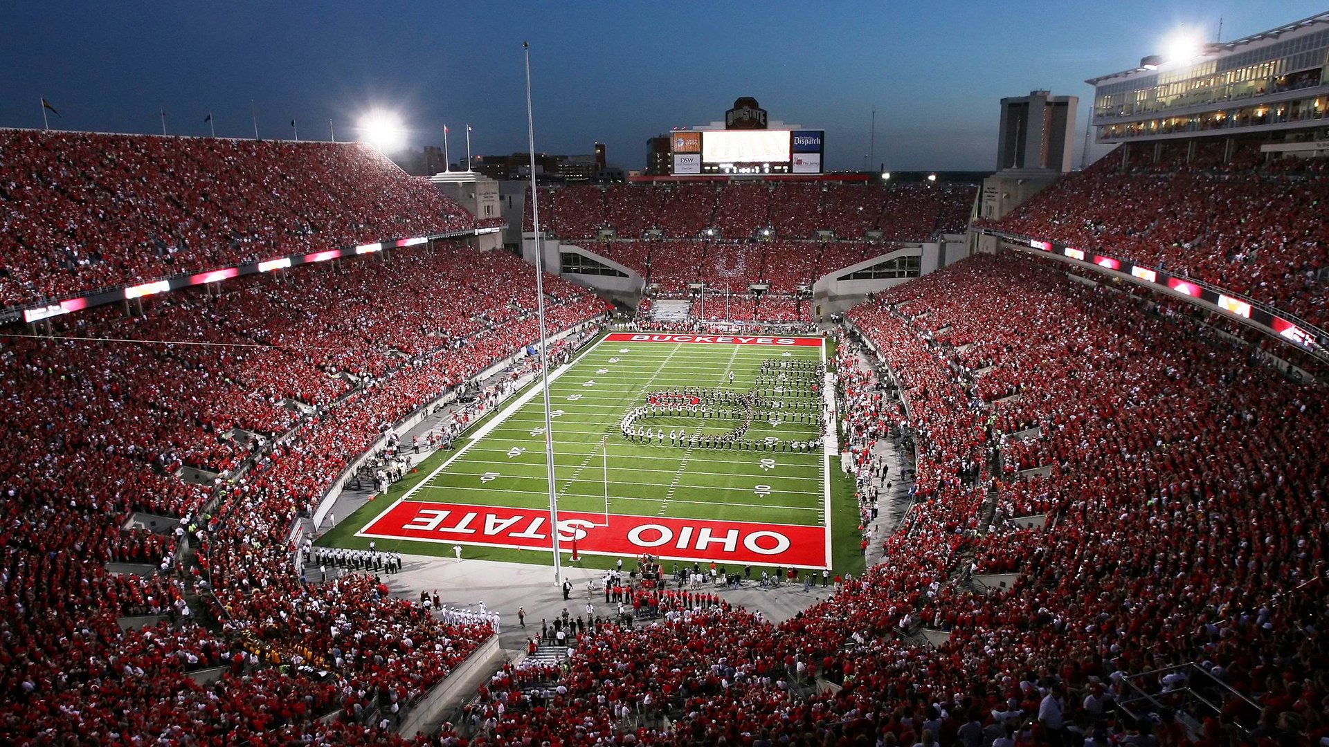 “六人制袋棍球:成都七中东部赛场燃起观众的激情火焰”